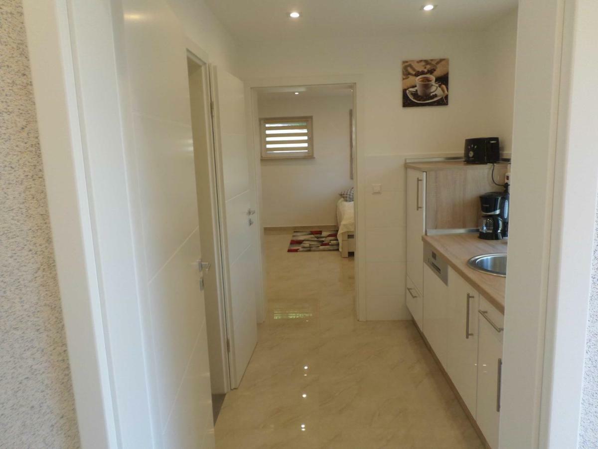 Waldenbuch 1 Zi. Apartment Naehe Flughafen/Messe Stuttgart 24H מראה חיצוני תמונה